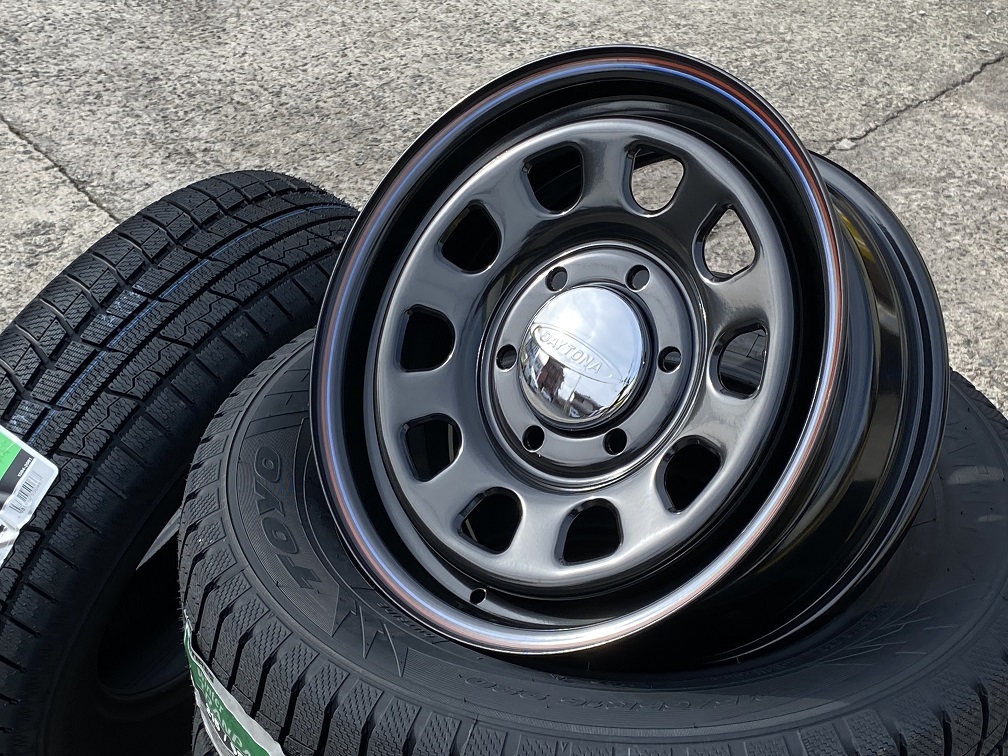 【2023年製/200系ハイエース用】daytona‘s デイトナ 16インチ TOYO TX 215/65R16 98Q スタッドレスタイヤホイール4本セット_画像3