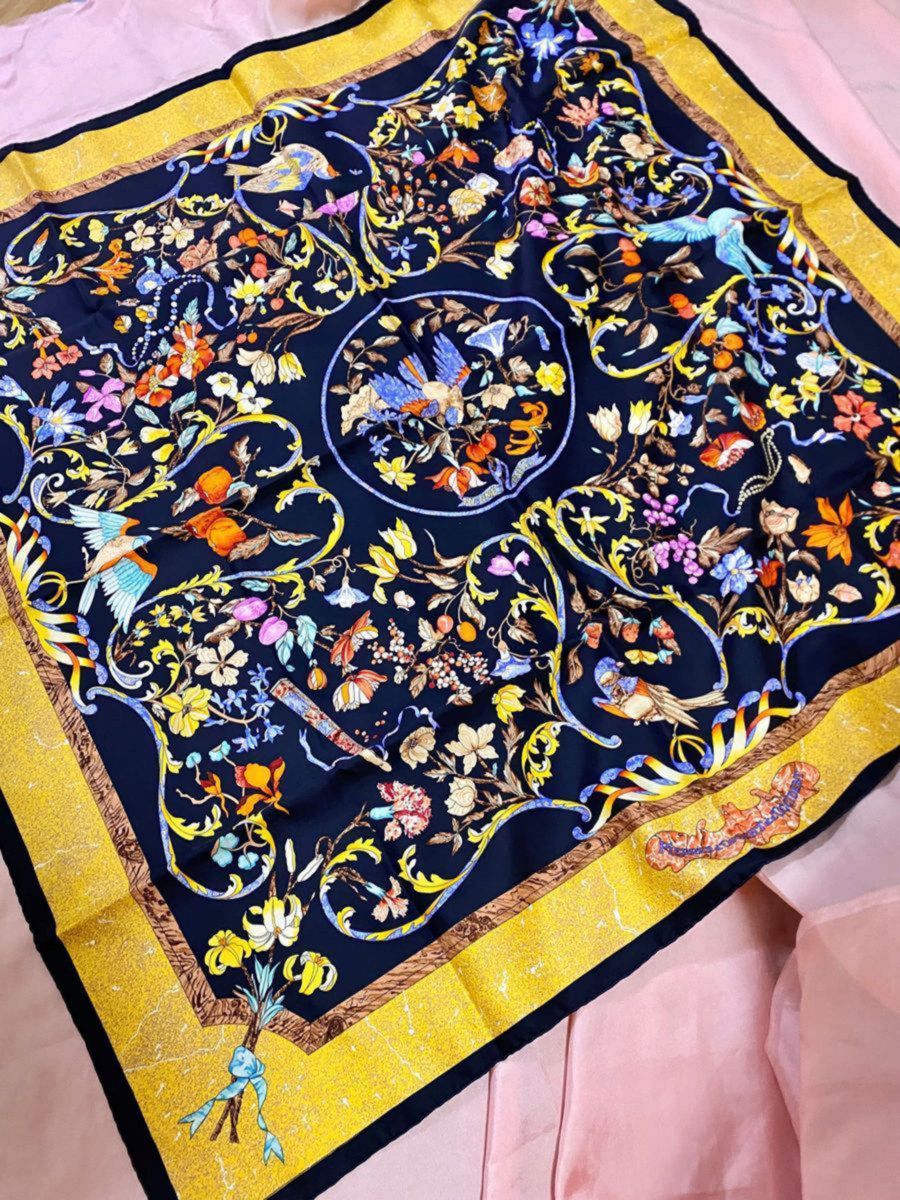 美品 エルメス スカーフ シルク イエロー ブラック 花柄 美品 エルメス スカーフ シルク イエロー ブラック 花柄