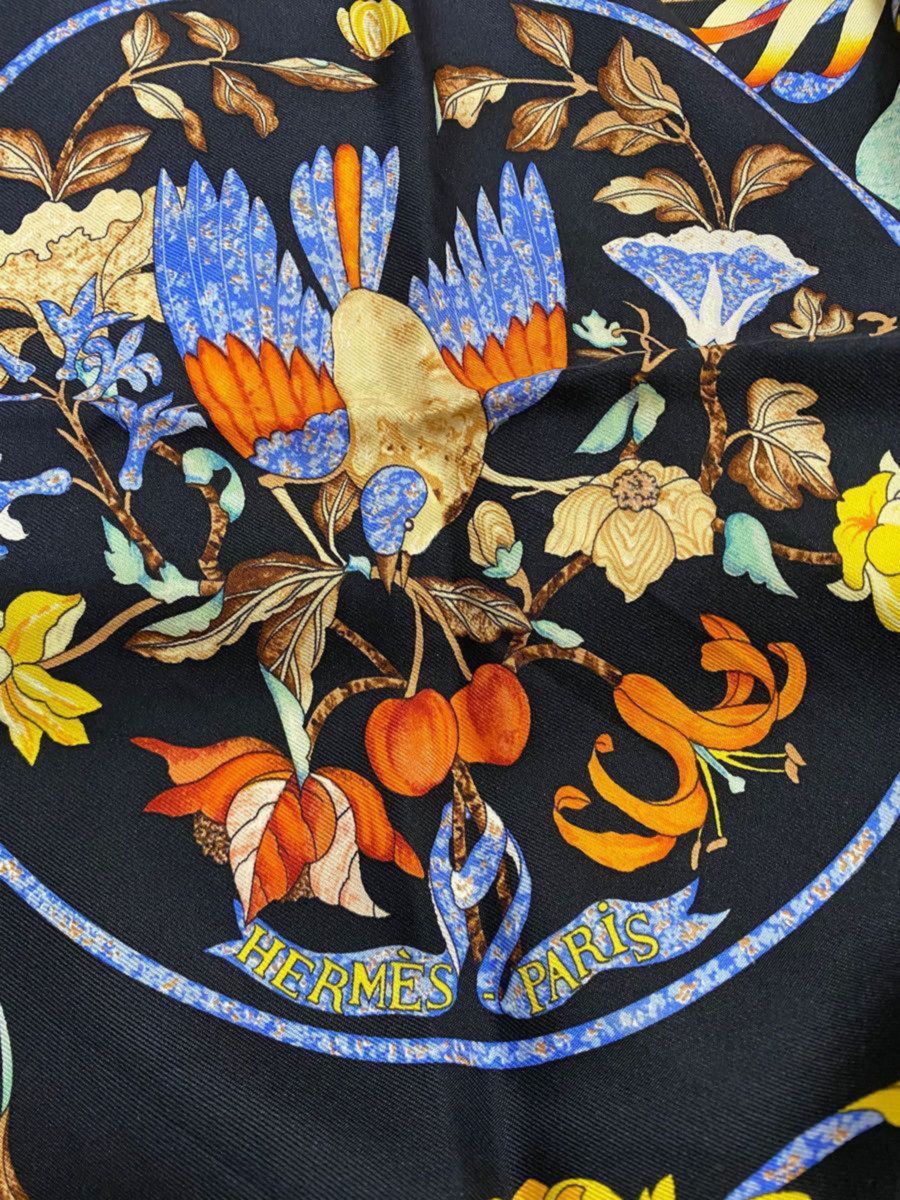 美品 エルメス スカーフ シルク イエロー ブラック 花柄 美品 エルメス スカーフ シルク イエロー ブラック 花柄