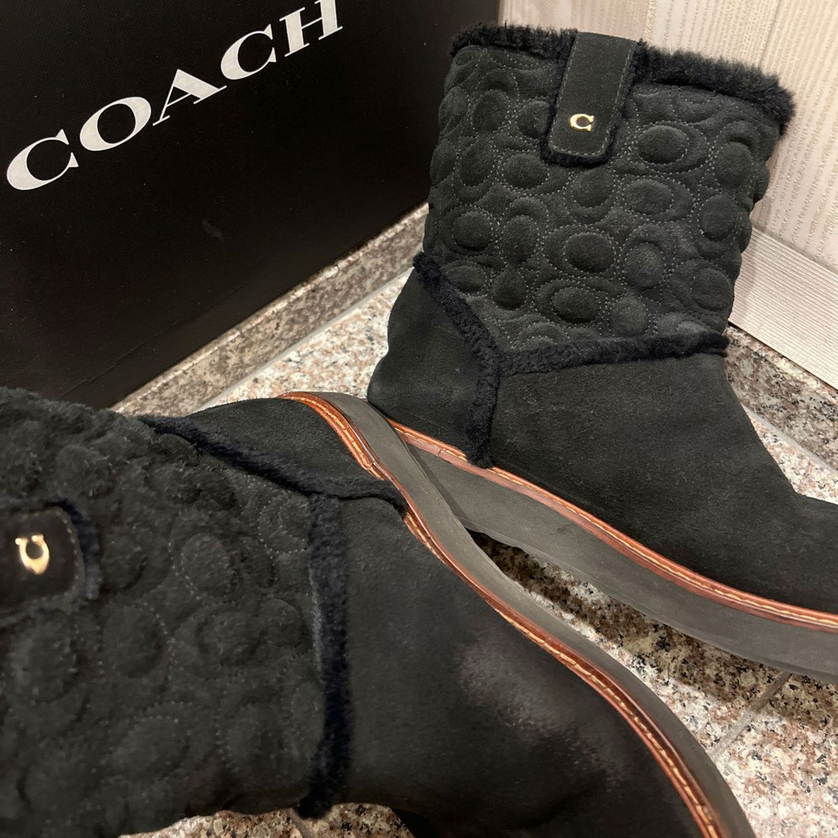 COACH 24 5cm コーチ スエードブーツ 黒 8C ムートンブーツ IVY COACH 24 5cm コーチ スエードブーツ 黒 8C ムートンブーツ IVY
