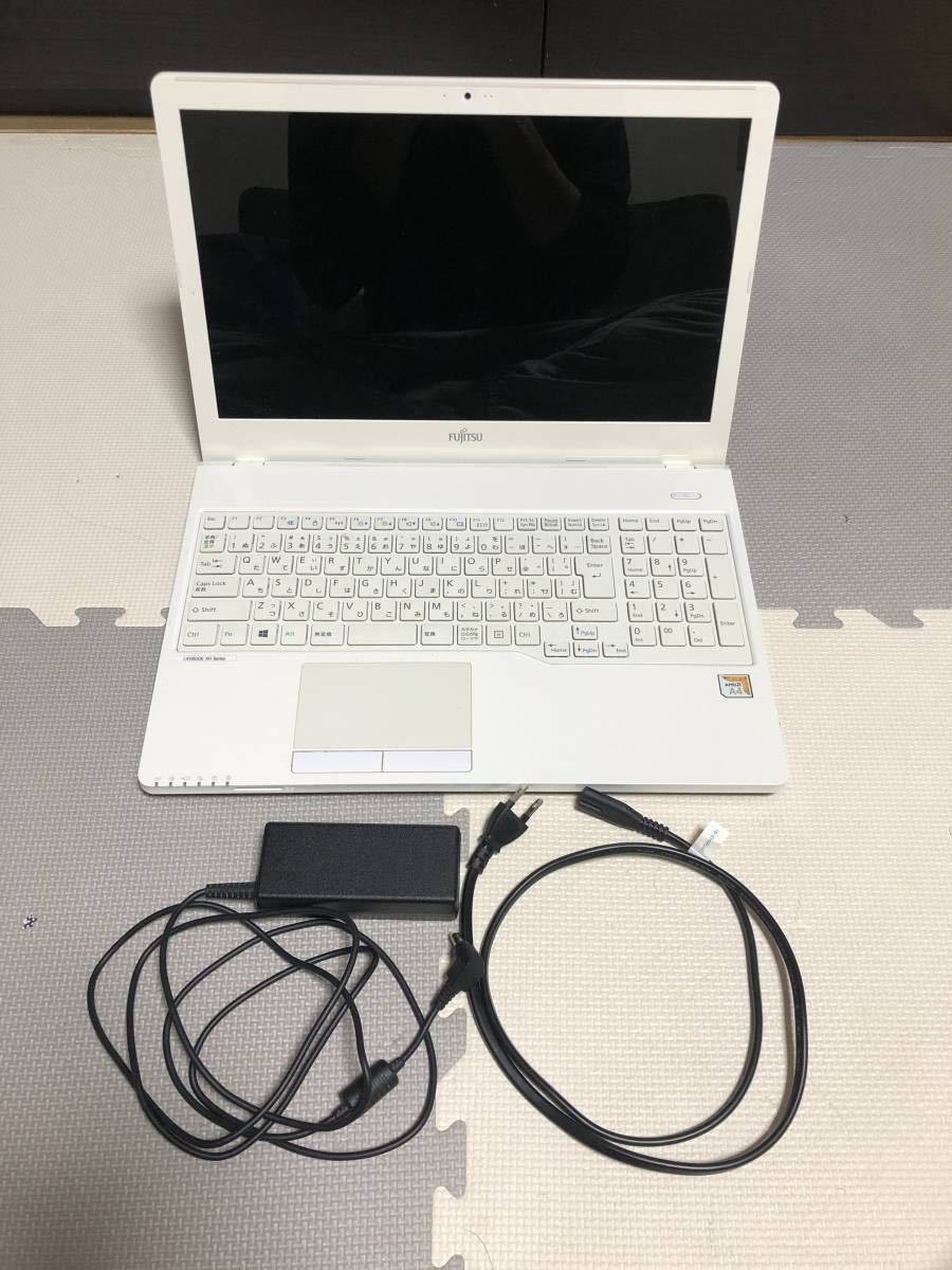 ジャンク品 ノートパソコン Lifebook AH41/D2 FMVA41D2W AH356 送料無料 1円スタート_画像1