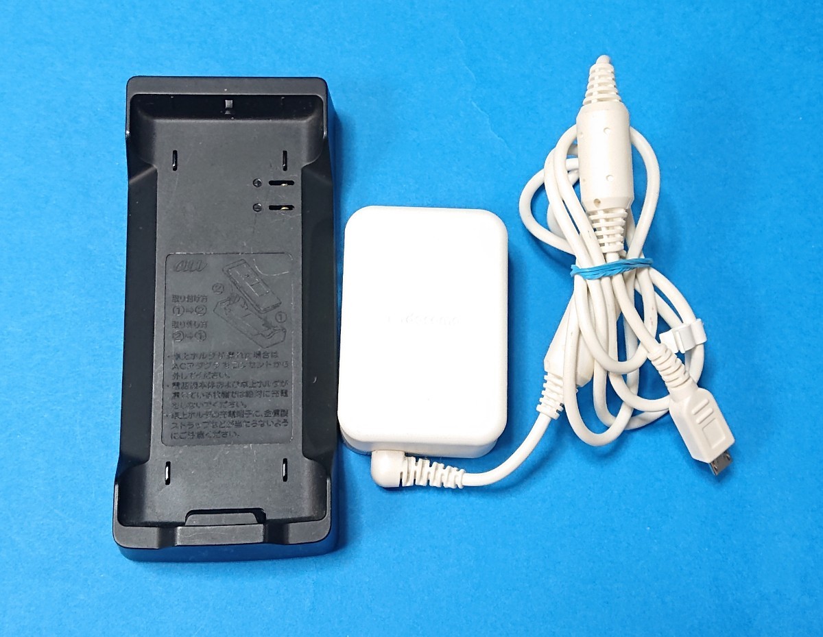 らくらくホン F-02J 卓上ホルダ、ACアダプタ、取説付 ダークブルー 送料無料 即決 au 純正 卓上ホルダ KYF32PUA 共通ACアダプタ 05
