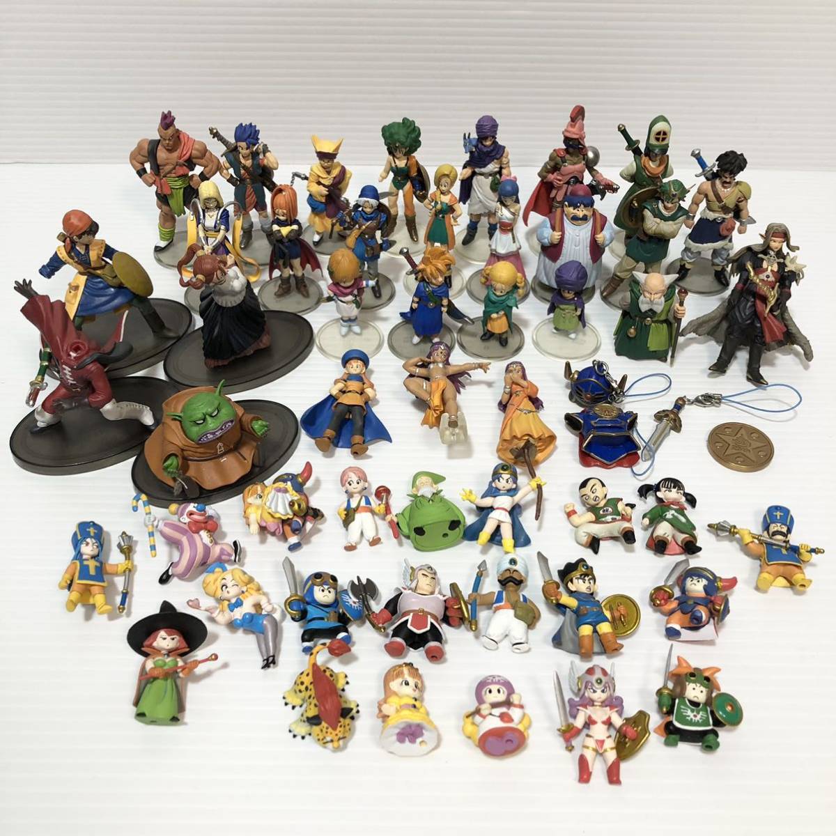 Yahoo!オークション - ドラゴンクエスト キャラクターフィギュア Yahoo!オークション - ドラゴンクエスト キャラクターフィギュア