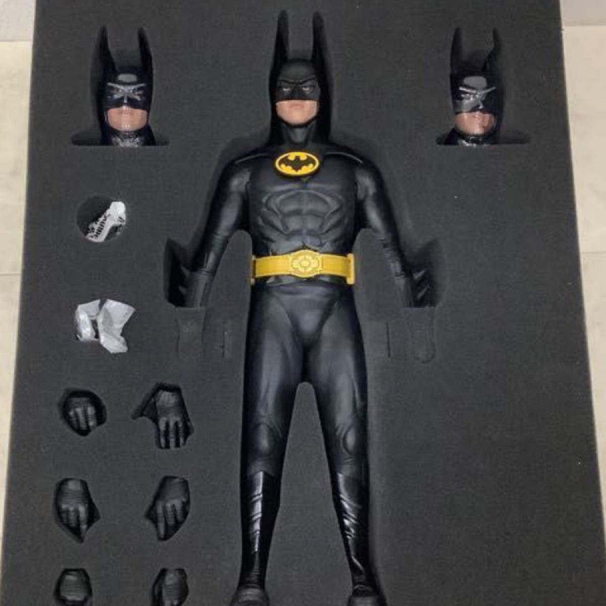 ホットトイズ DX09 マイケル キートン版 バットマン 1/6 Hot ホットトイズ DX09 マイケル キートン版 バットマン 1/6 Hot