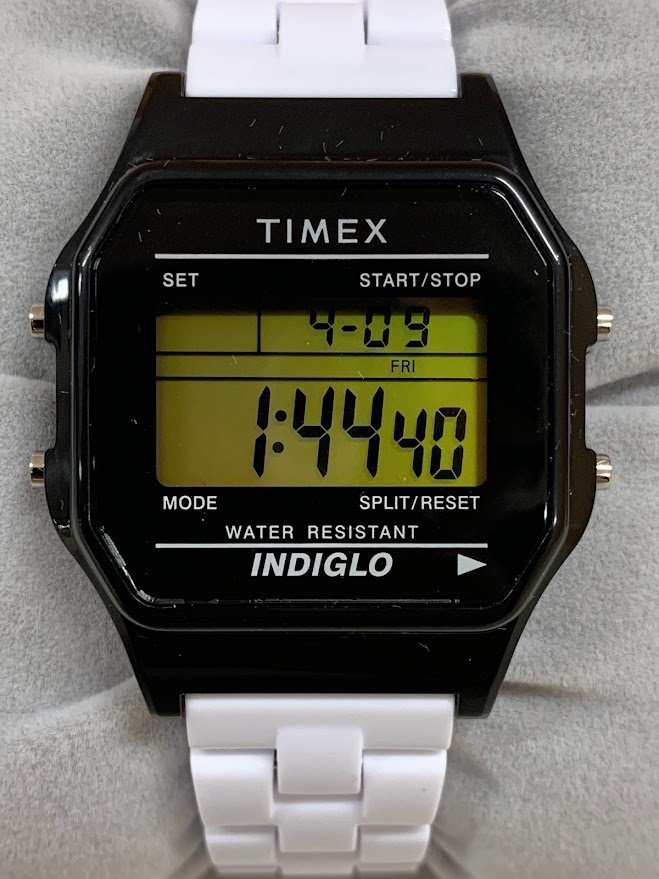 ■稼働品 TIMEX タイメックス TW2V20000 SS クオーツ 30ｍ防水 腕時計 ウォッチ ブラック系×ホワイト系_画像2