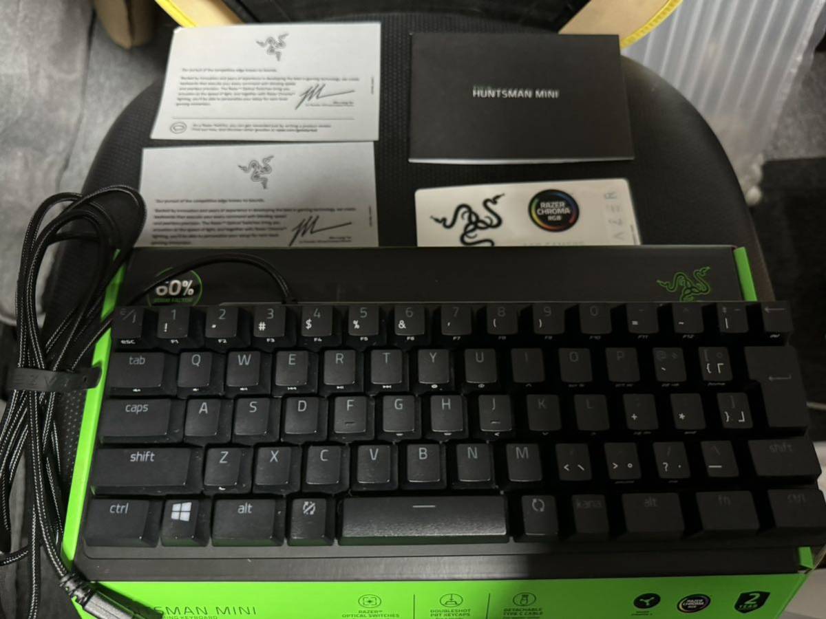 中古品　RAZER HUNTSMAN MINI 60％ オプティカル　ゲーミング　キーボード　日本語キー　配置仕様　レーザー　レイザー　PC ロジクール_画像8