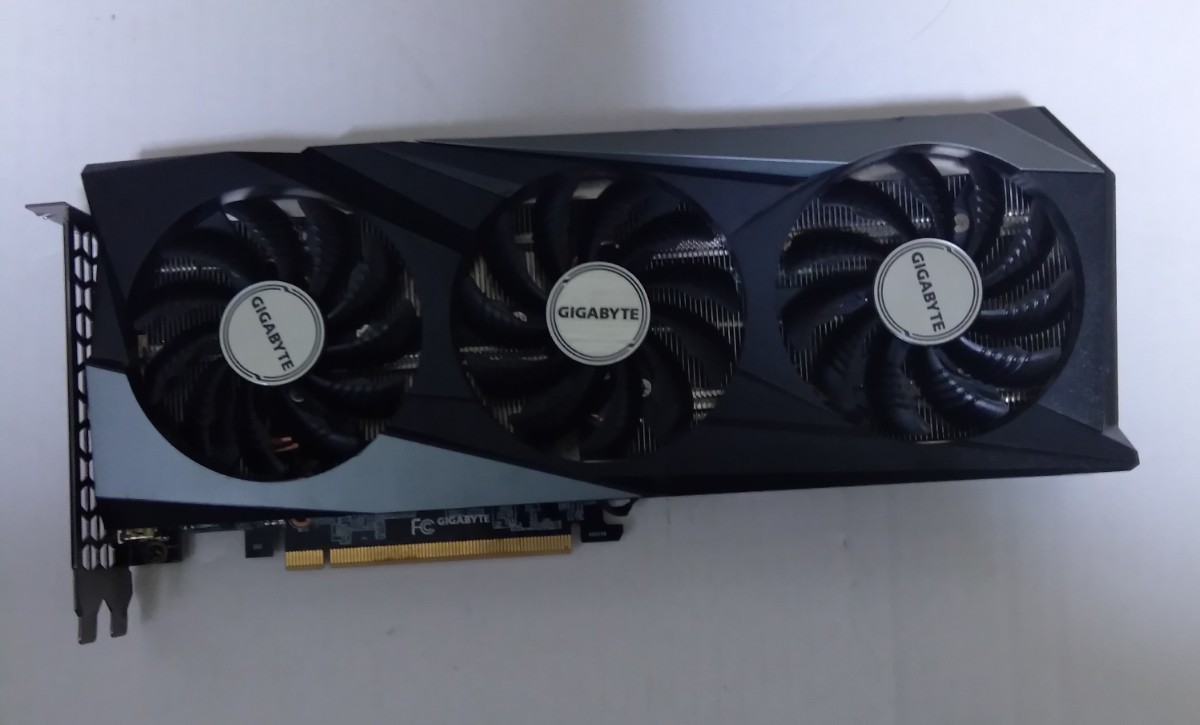 GIGABYTE GeForce RTX 3060 Ti GAMING OC 8G (rev. 2.0) グラフィックスボード　動作確認済み　ジャンク扱い_画像2