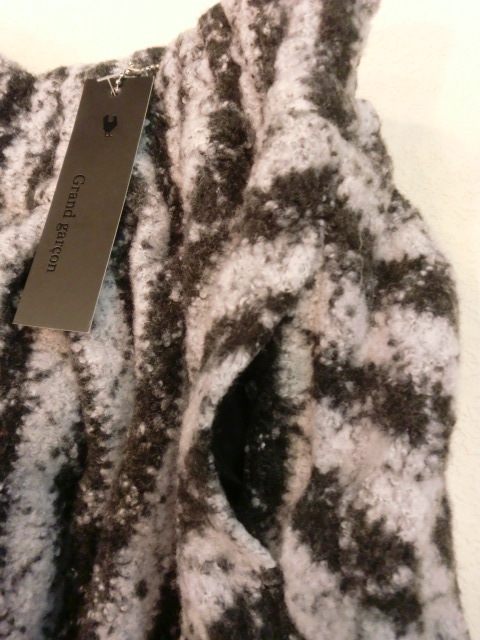  child clothes Kids girl setup .... fake fur attaching long coat &ba Rune skirt large price decline 140. charcoal gray 