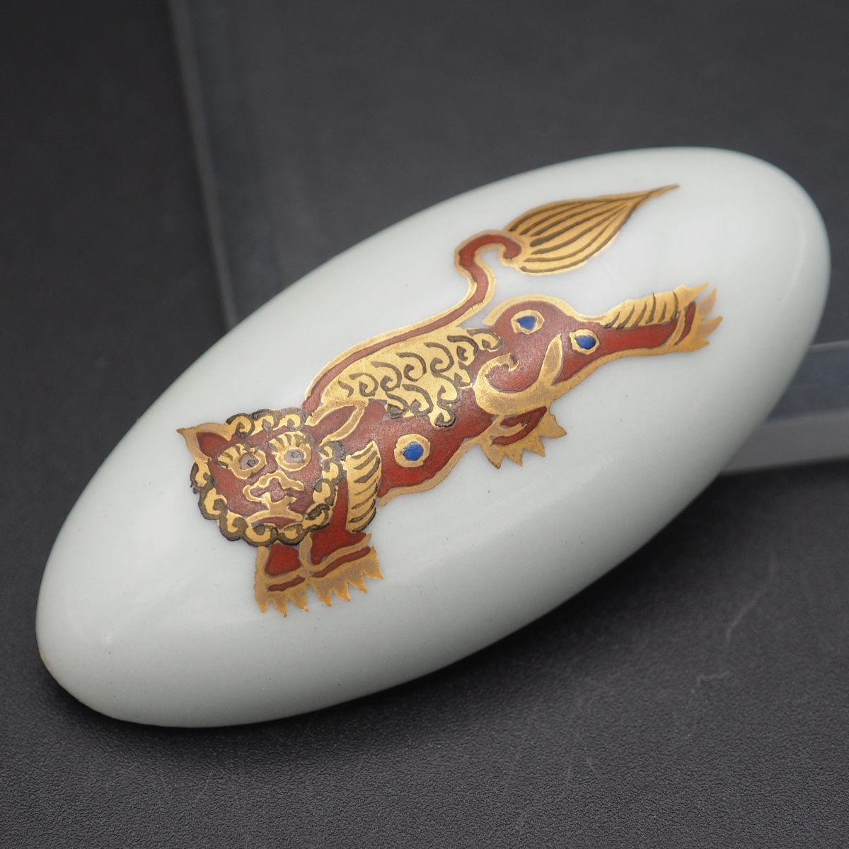 J591 陶器 帯留め 金彩蒔絵 獅子 和装小物|Yahoo!フリマ(旧 J591 陶器 帯留め 金彩蒔絵 獅子 和装小物|Yahoo!フリマ(旧