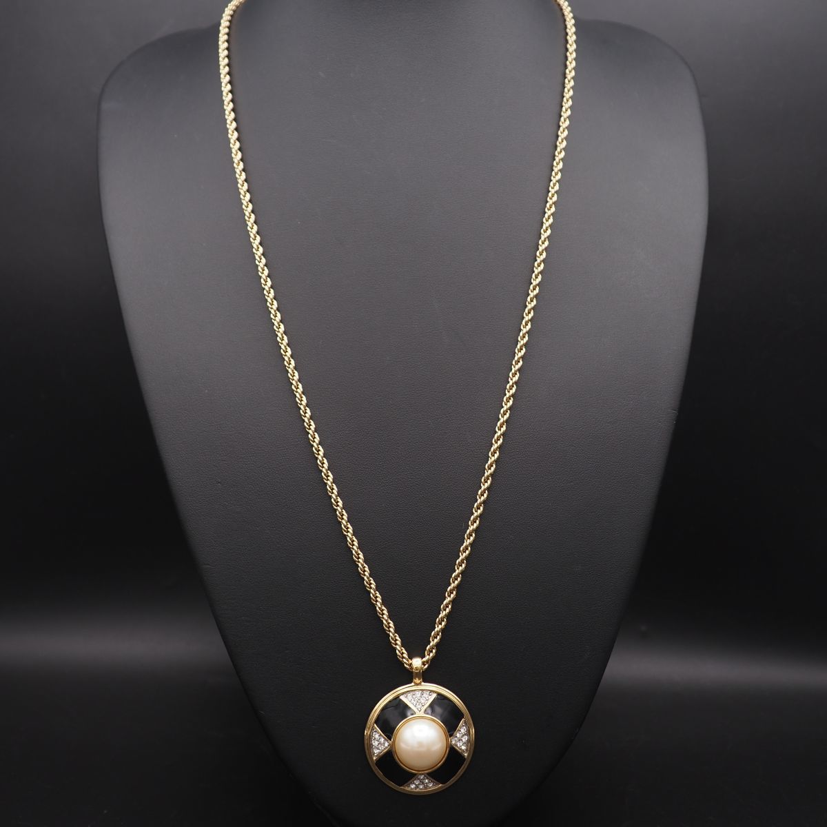 J522 Guy Laroche ギラロッシュ ペンダント ネックレス フェイク J522 Guy Laroche ギラロッシュ ペンダント ネックレス フェイク