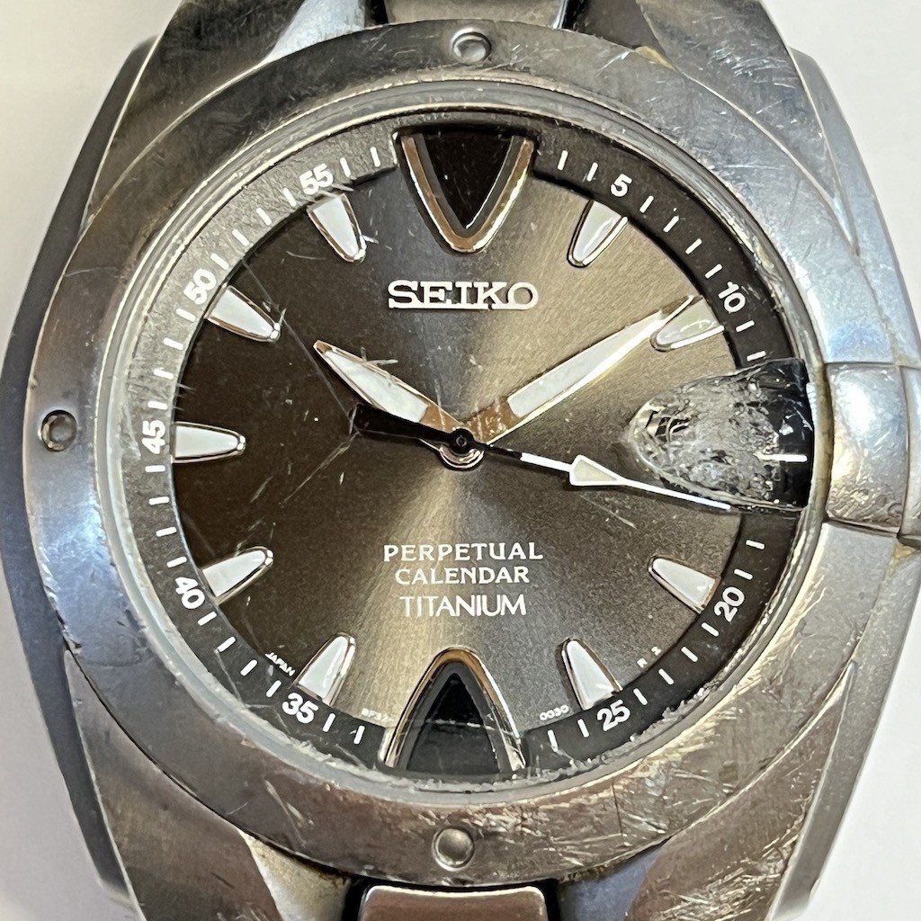 セイコー SEIKO 腕時計 電池交換要 PERPETUAL カレンダー チタニウム 8F-32-0040 櫻D1205-31_画像2