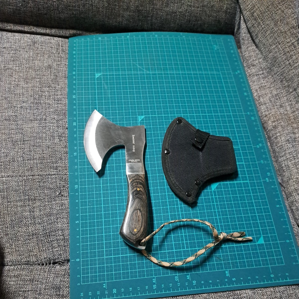  axe * for searching : Survival knife, kitchen knife, kitchen knife 