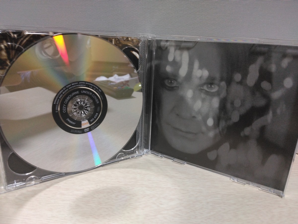 ☆OZZY OSBOURNE☆UNDER COVER【国内盤帯付】オジー・オズボーン 初回限定 CD+DVD_画像4