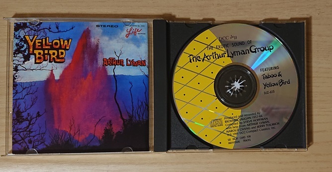 25曲入りCD★The Exotic Sound of Arthur Lyman Group featuring Yellow Bird & Taboo／アーサー・ライマン_画像2
