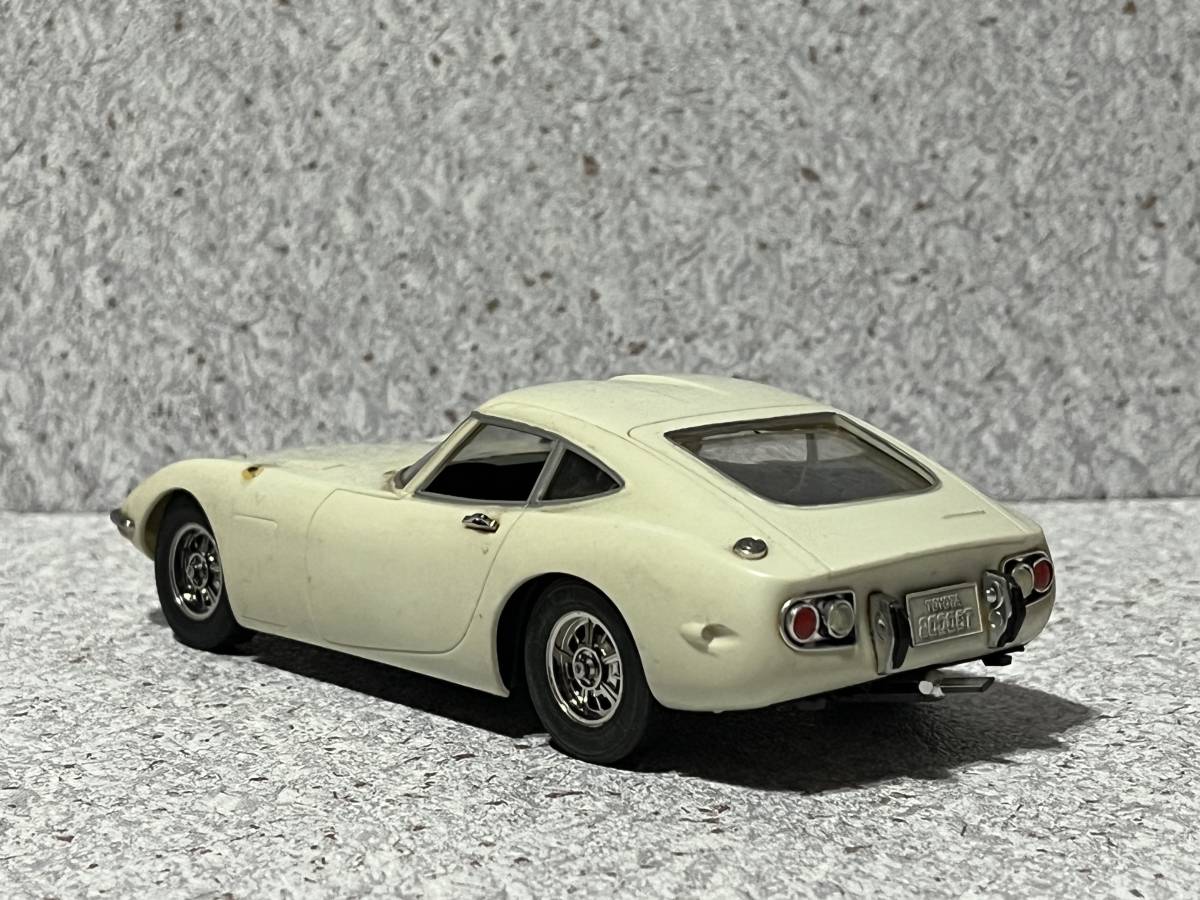 ジャンク or 部品取り！1/24　トヨタ2000GT　完成品　旧車　レア？　昭和レトロ　高級車　名車　トヨタ自動車_画像5