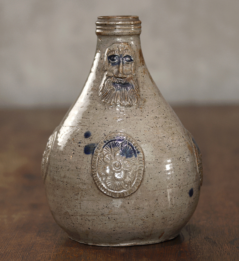 【開】18-19世紀 ドイツ古窯 コバルトブルー彩貼付人面花文髭徳利 茅原元一郎氏所蔵印紙貼 バルトメンヘン ベラーミンジャグ FB2