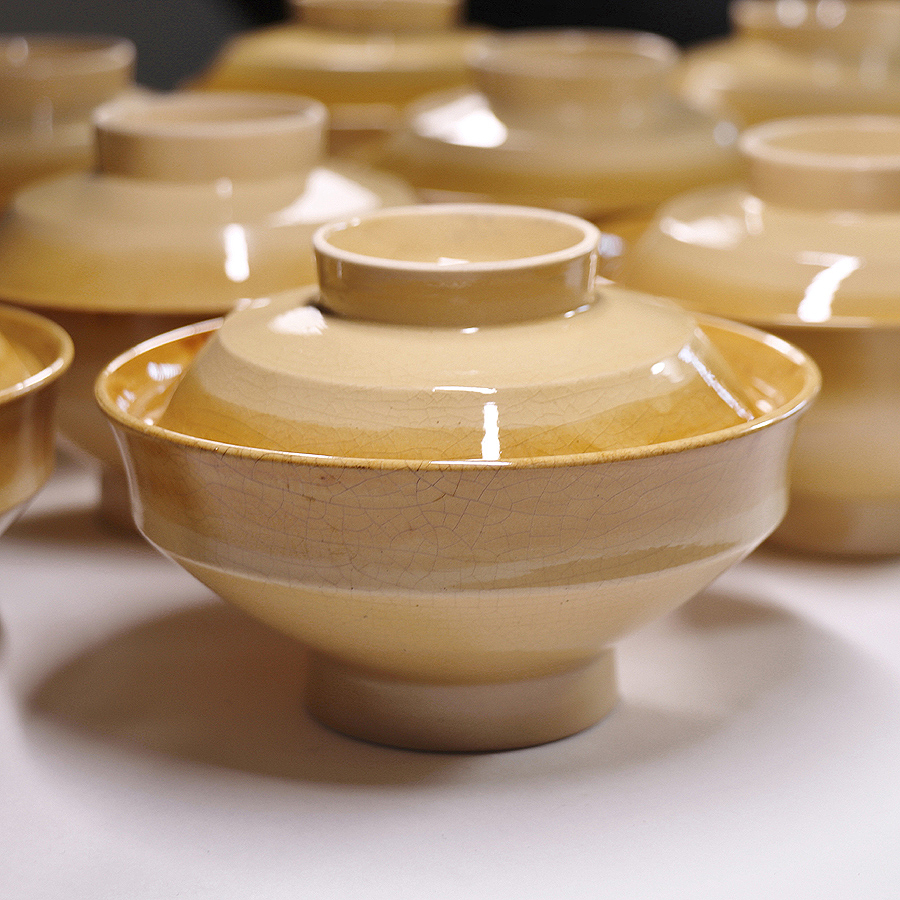 【開】特別注文品 布志名焼 『雲水』在印 黄釉独楽形蓋茶碗 十客 民芸奈良茶碗 FB26