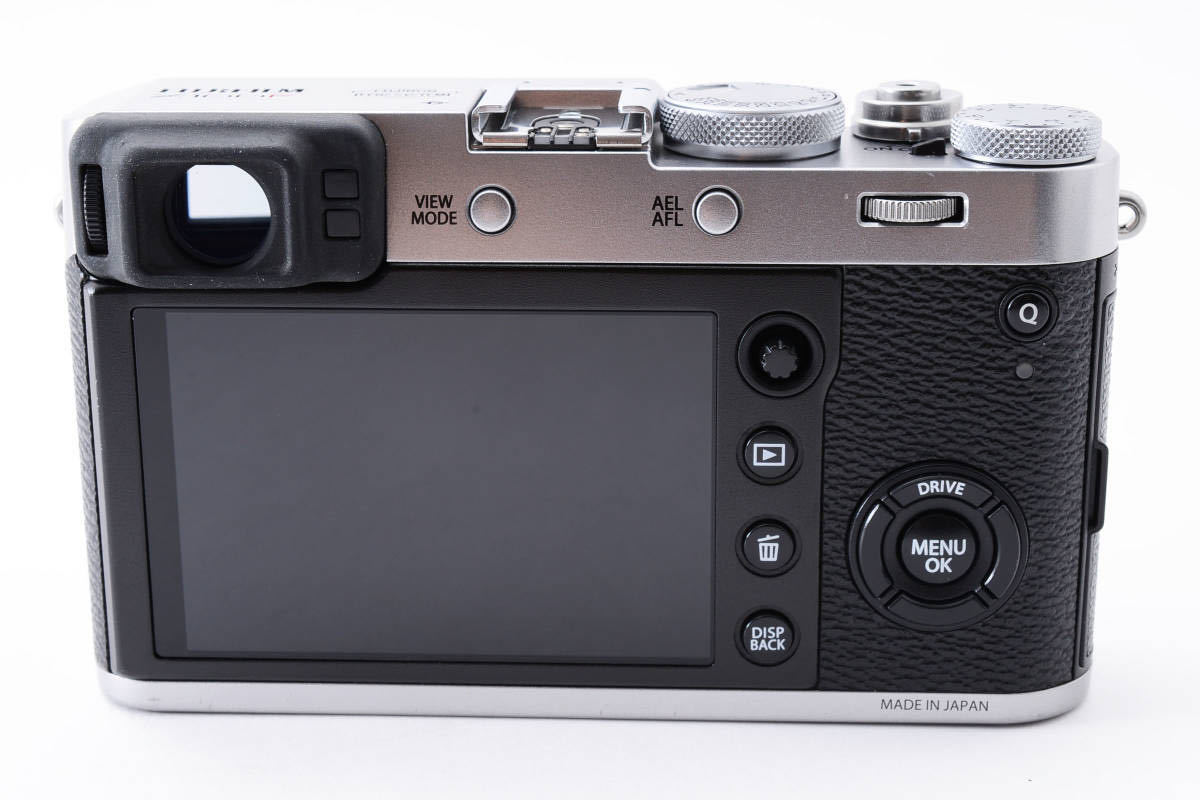 ☆極上美品☆FUJIFILM X100F シルバー　バッテリー付属 富士フィルム☆外観綺麗☆☆動作良好☆＊468_画像4