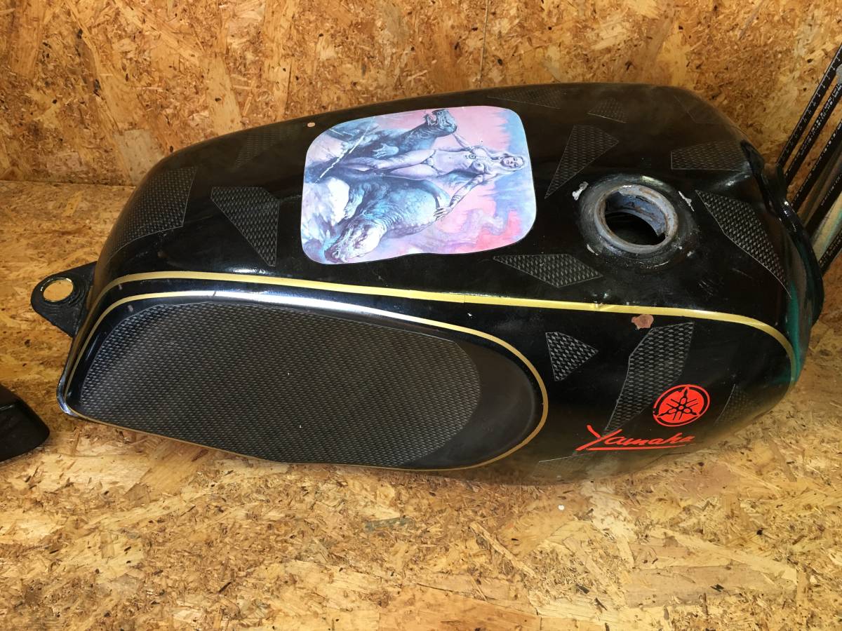 RZ250 RZ350 純正 外装 タンク サイドカバー テールカウル RZ250 RZ350 純正 外装 タンク サイドカバー テールカウル
