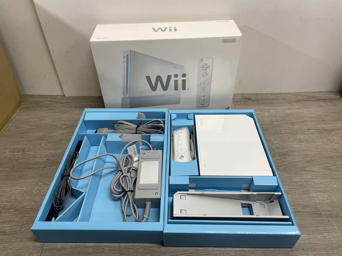 ☆ Wii ☆ Nintendo Wii 本体 まとめ売り 7台 未チェック ジャンク Wiiリモコンプラス シロ クロ Wiifit バランスボード 任天堂_画像4