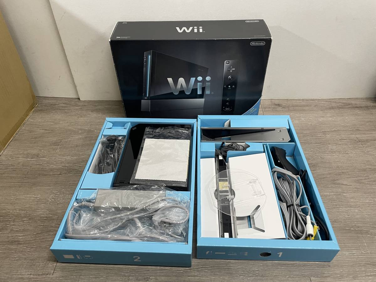 ☆ Wii ☆ Nintendo Wii 本体 まとめ売り 7台 未チェック ジャンク Wiiリモコンプラス シロ クロ Wiifit バランスボード 任天堂_画像3