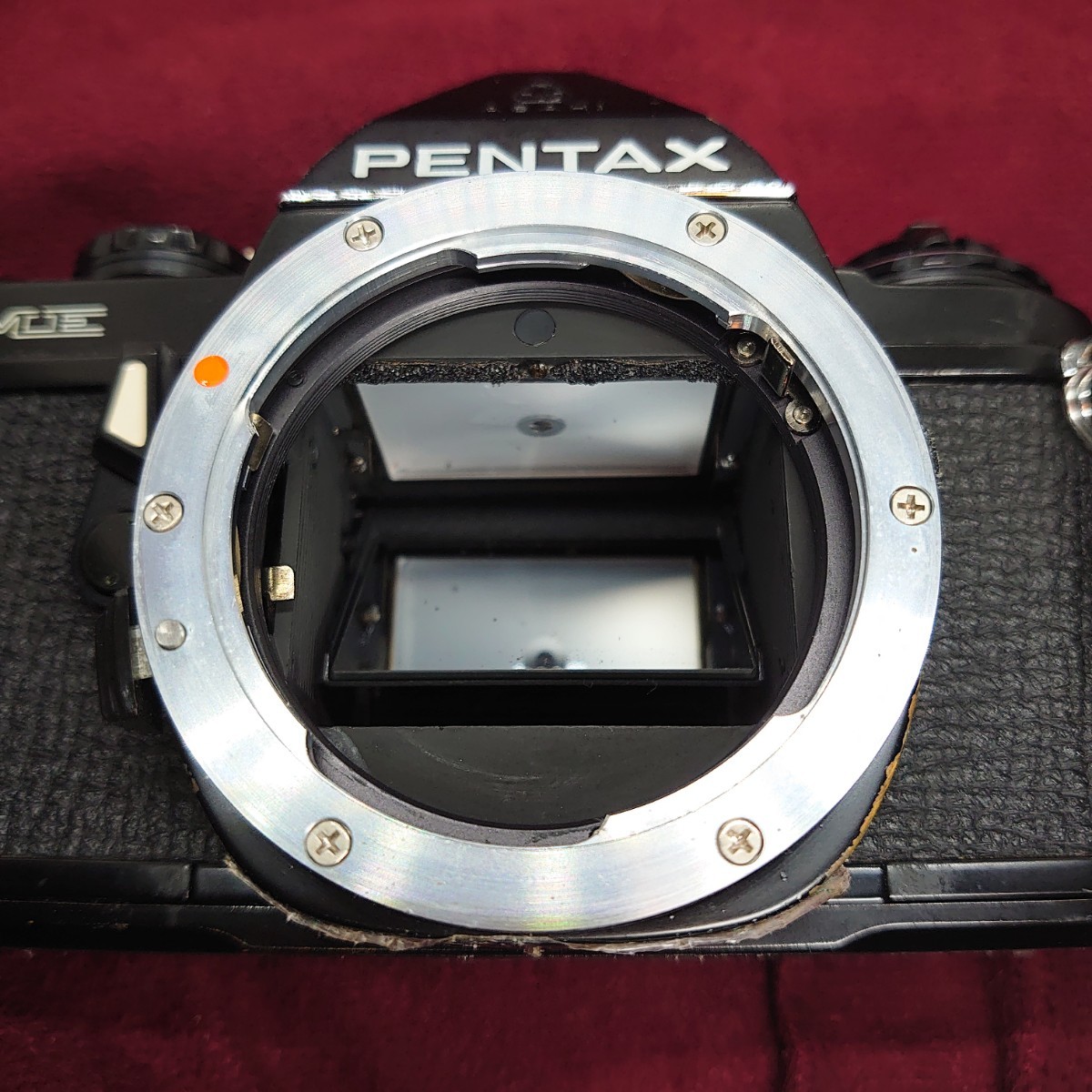 Q66【シャッターOK】ASAHI PENTAX ME レンズ交換式一眼レフカメラ ブラックボディ アサヒ ペンタックス LENS レンズ SMC F:1.4 50mm セット_画像4