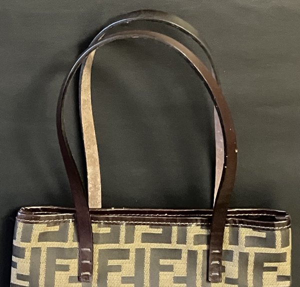 未使用　FENDI　フェンディ　ズッカ　トートバック　ハンドバッグ　保管袋_画像2