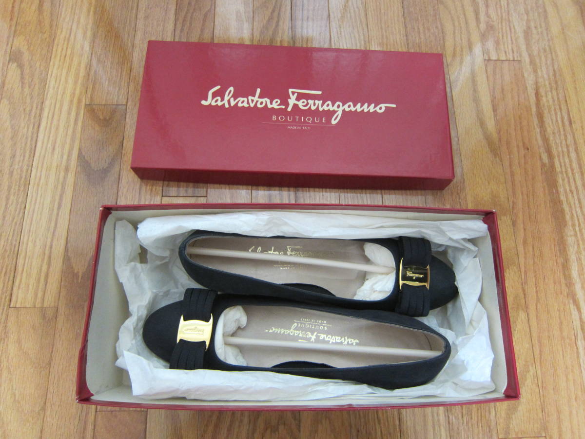 Ferragamo　　フェラガモ　　パンプス　　　SEMPIONE　　６C　　23.5cm 　　　中古　良好品！_画像1