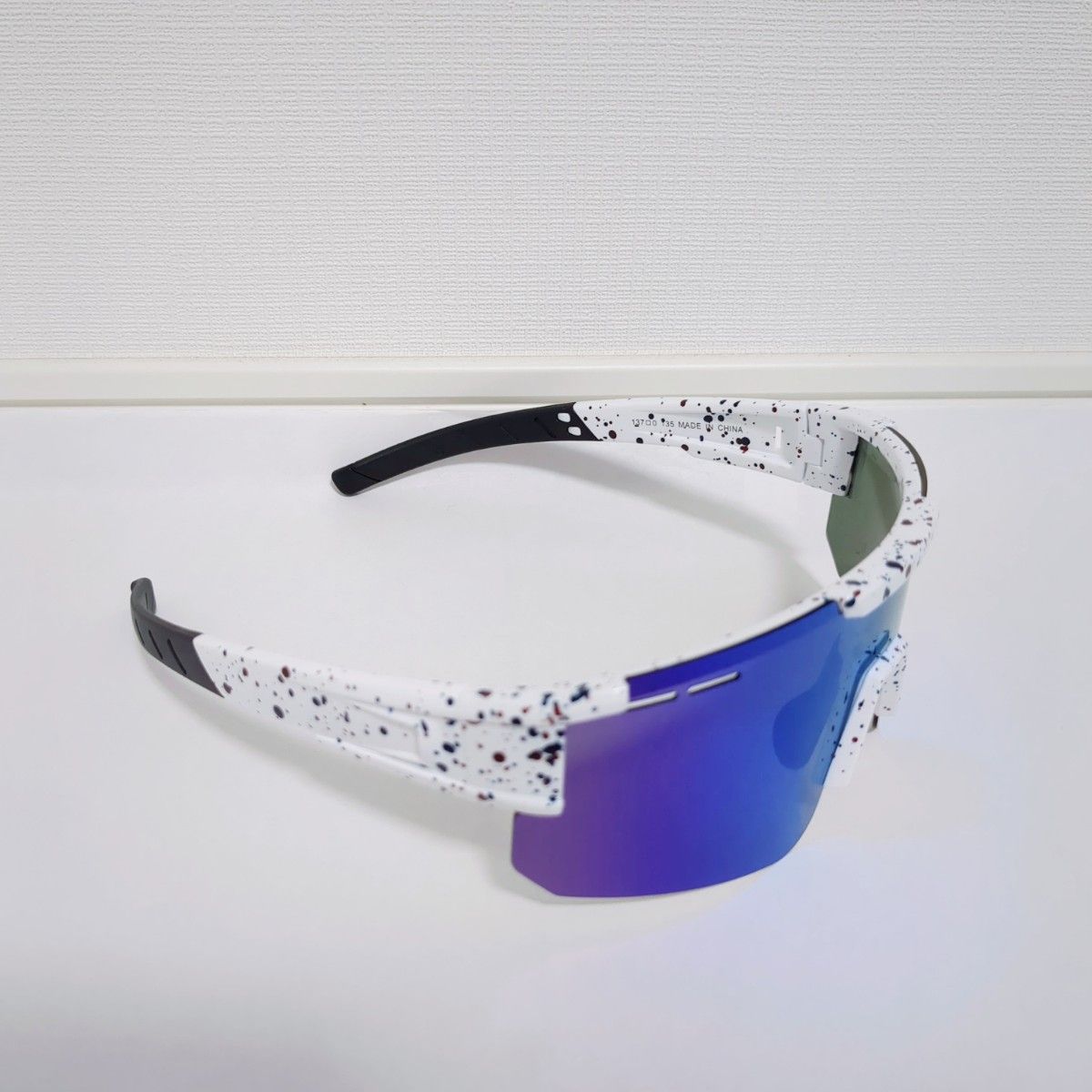 新品・未使用　スポーツサングラス　偏光レンズ　超軽量　紫外線カット　ユニセックス 