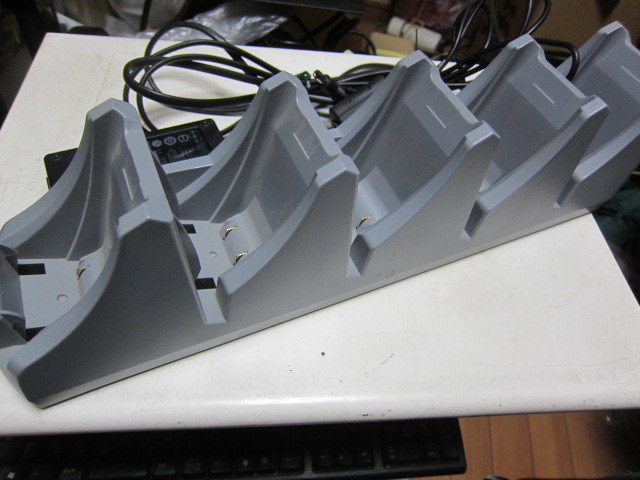 Yahoo!オークション - KEYENCE BT-1000/1500シリーズ用5連充電 Yahoo!オークション - KEYENCE BT-1000/1500シリーズ用5連充電