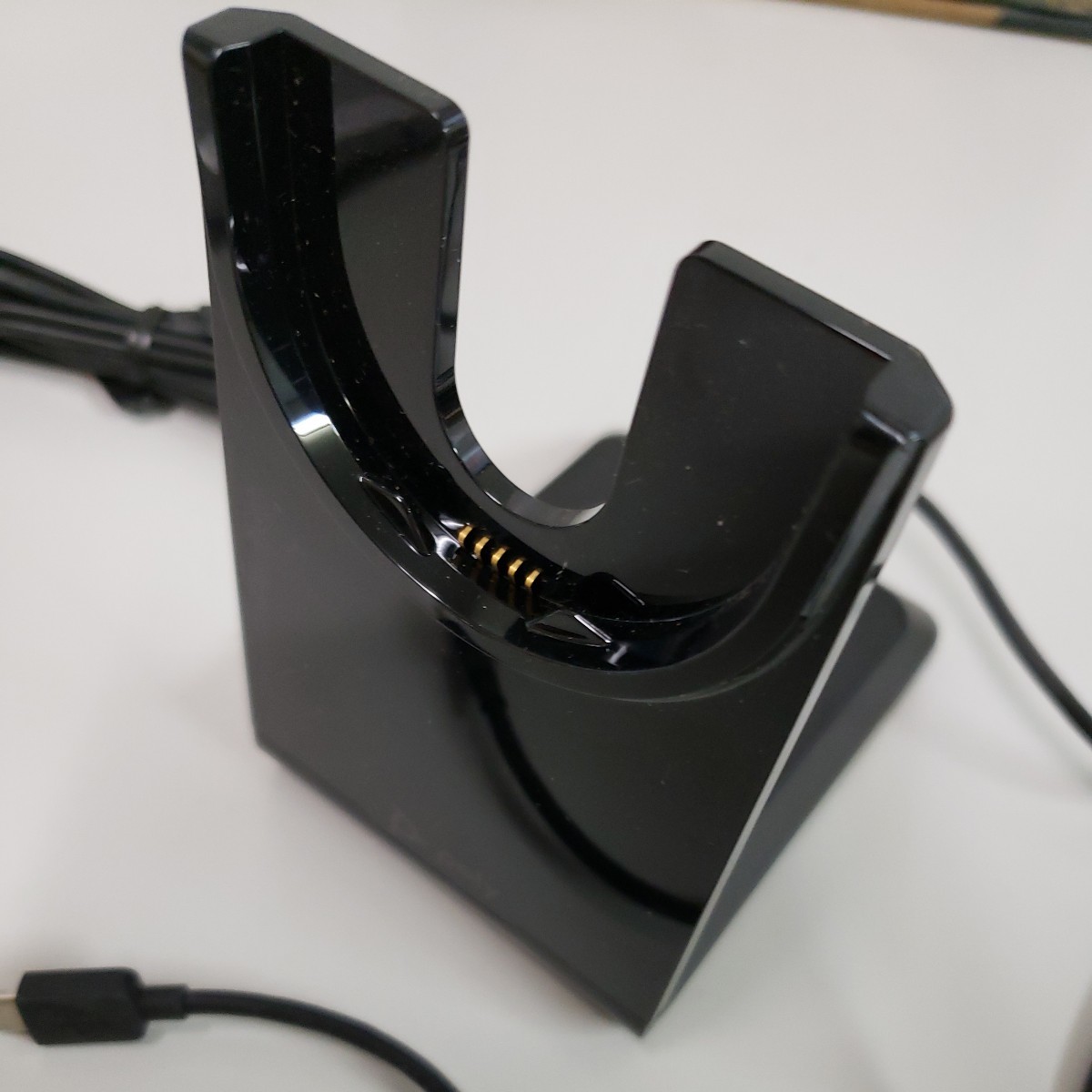 512y2918★Poly Voyager Focus 2 UC USB-C 充電スタンド/Bluetoothドングル付属 ワイヤレスヘッドセット アクティブ_画像5