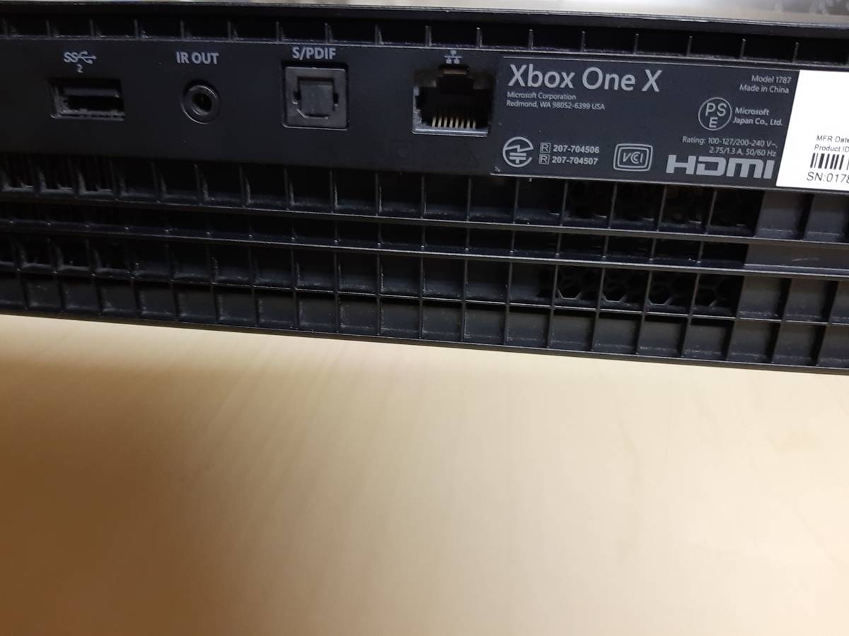 [GWセール]Xbox One X Model 1787 本体のみ ジャンク 動作未確認（通電のみ確認済み）の画像5