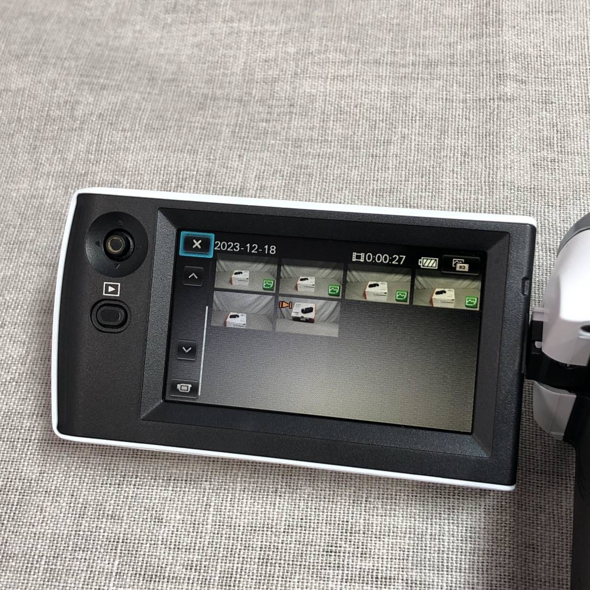 現状品　ソニー ビデオカメラ Handycam HDR-CX470 ホワイト 内蔵メモリー32GB 光学ズーム30倍_画像5