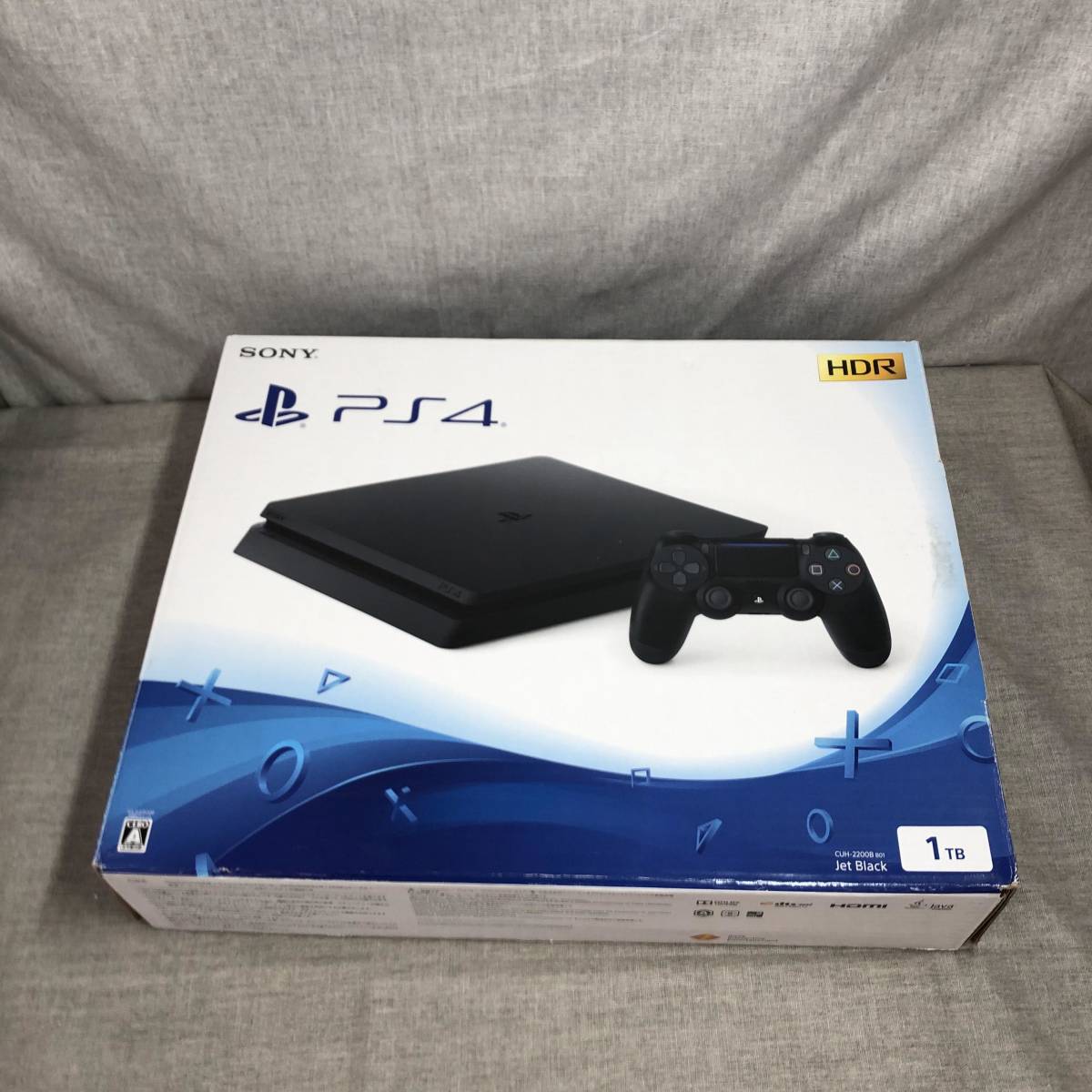 PlayStation 4 ジェット・ブラック 1TB (CUH-2200BB01)(PS4本体)｜売買