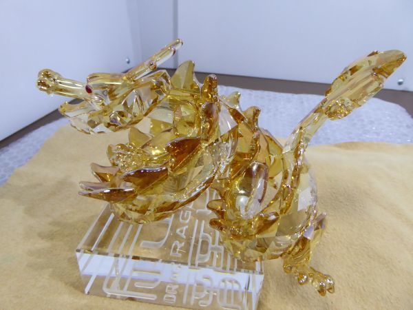 SWAROVSKI/スワロフスキー　置物　インテリア　ゴールド　2012年辰年　ドラゴン　龍　9.5×9.5×14　641J