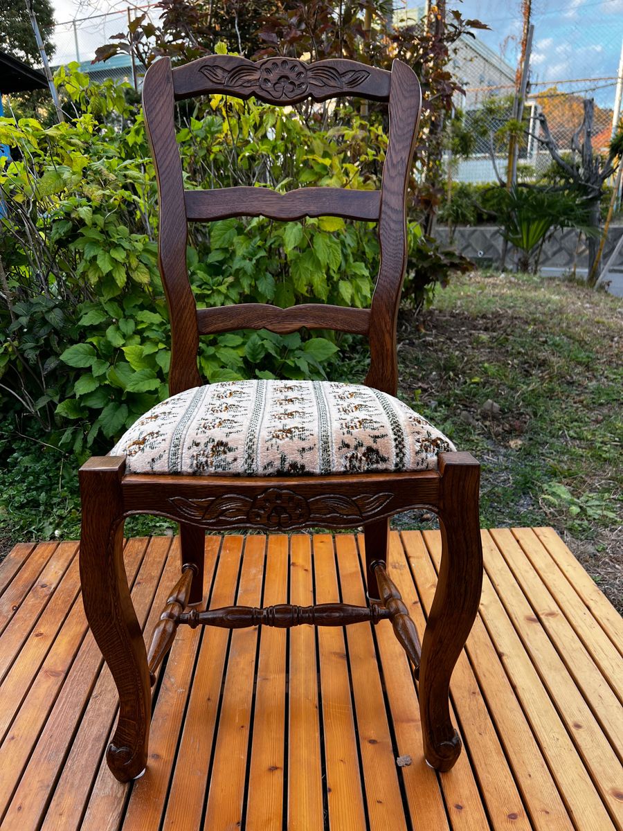 三越家具　ブルージュ　 ビンテージチェア　オーク材　ルーマニア製 猫脚 アンティーク 椅子