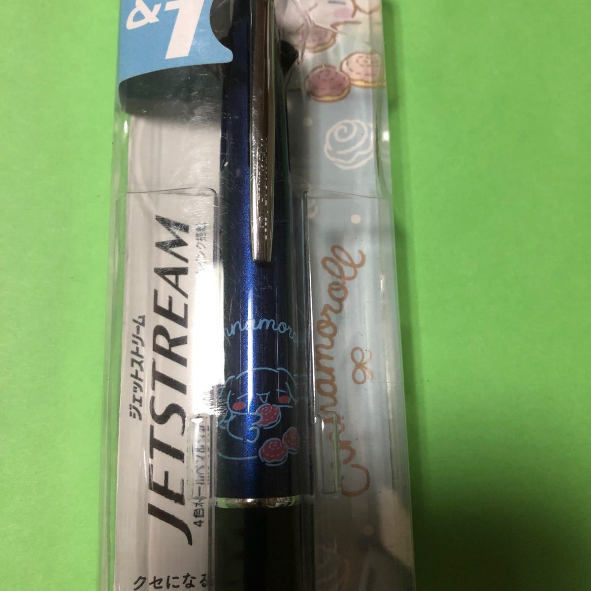 シナモンロール　ジェットストリーム 4&1 4色ボールペン シャーペン0.5ミリ_画像2