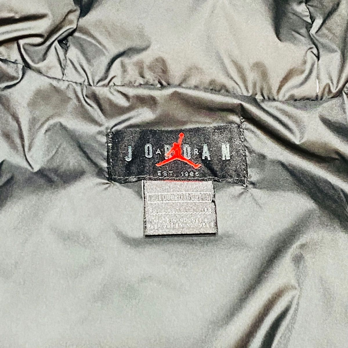 美品 JORDAN NIKE ジョーダン パリサンジェルマン ダウン 美品 JORDAN NIKE ジョーダン パリサンジェルマン ダウン