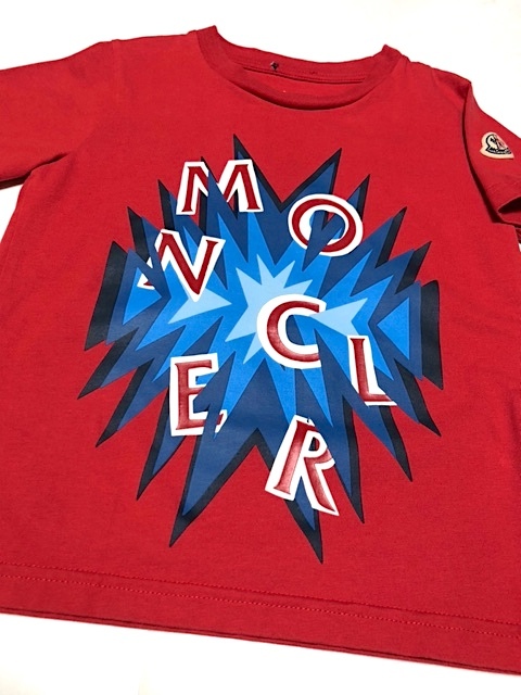 二点落札で送料無料！ 2A48【美品】 Moncler モンクレール キッズ 4才 104㎝ 半袖 Tシャツ ロゴワッペン クルーネック 男の子 女の子 赤青_画像2