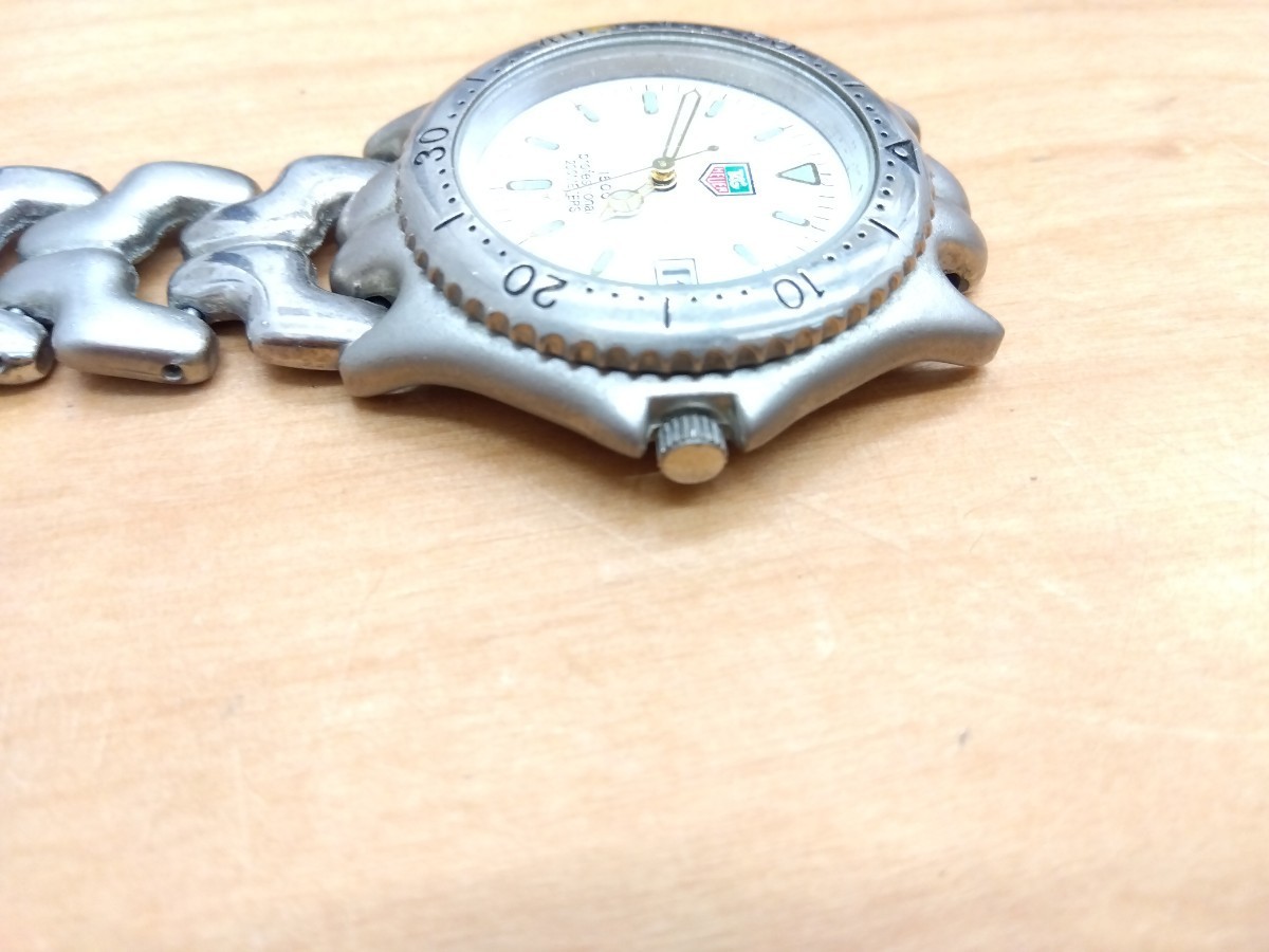 【b476】【稼働品・電池交換】 TAG Heuer タグホイヤー 1500シリーズ プロフェッショナル 200M シルバー QUARTZ クォーツ 腕時計_画像3