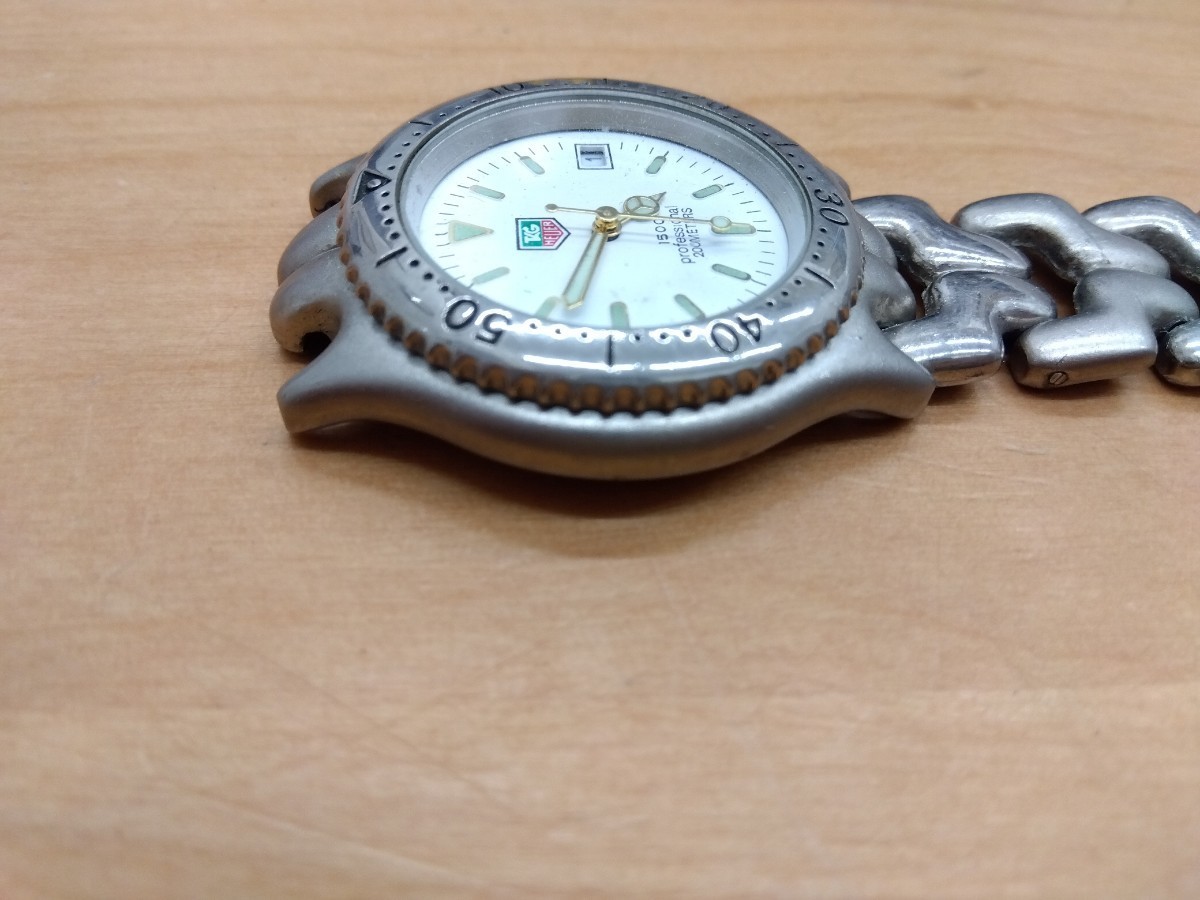 【b476】【稼働品・電池交換】 TAG Heuer タグホイヤー 1500シリーズ プロフェッショナル 200M シルバー QUARTZ クォーツ 腕時計_画像4
