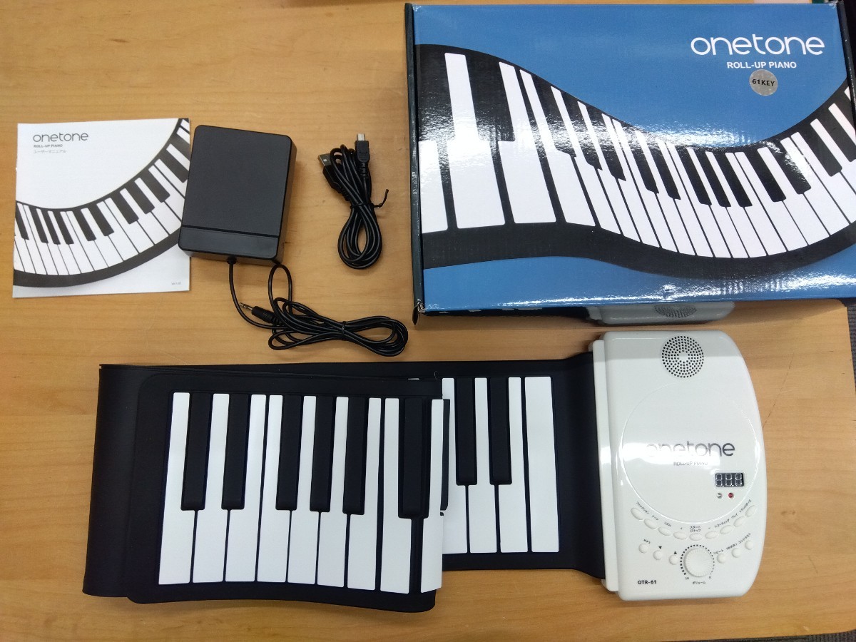 【b510】未使用 onetone ロールアップピアノ OTR-61 61鍵盤 電子キーボード 電子ピアノ_画像1