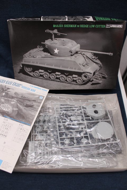 ○未組み立て プラモデル 5点セット 戦車 他 LEE/TAMIYA/FUJIMI MT26 M-998 M4A3E8 M1025 イギリス兵_箱傷みあり　中袋未開封