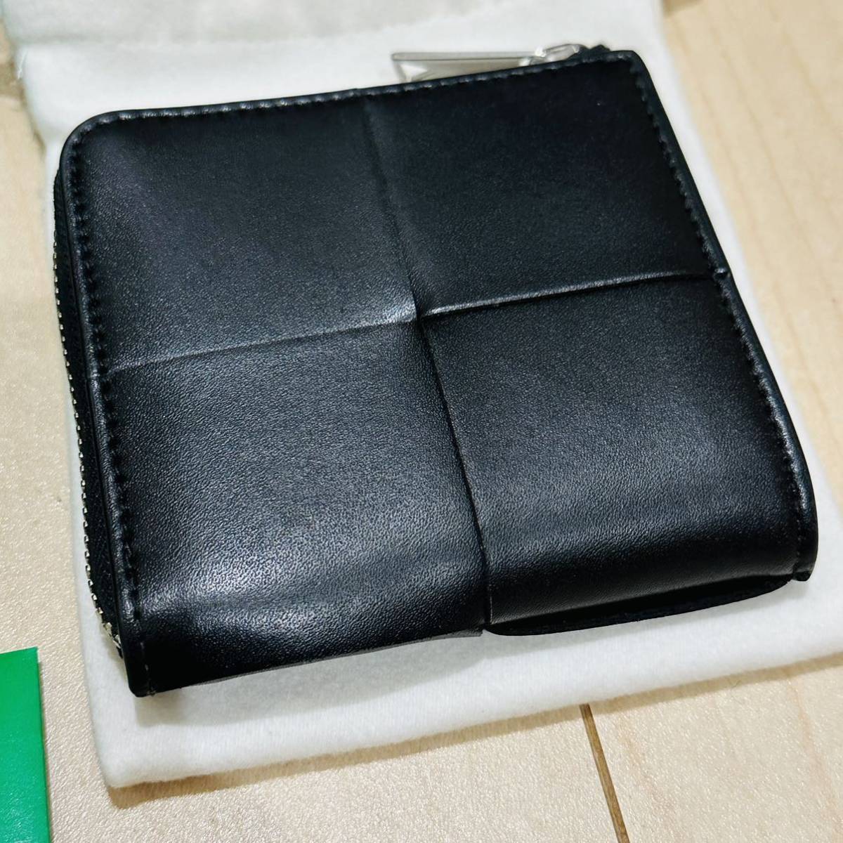 現行品 Bottega Venetaカセット スクエア コンパクトジップ 現行品 Bottega Venetaカセット スクエア コンパクトジップ