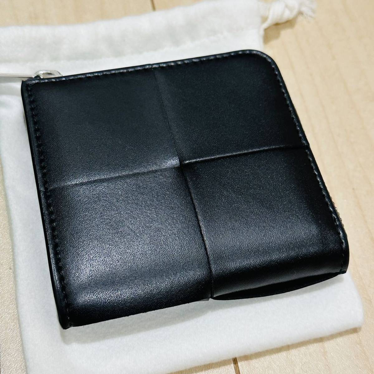 現行品 Bottega Venetaカセット スクエア コンパクトジップ 現行品 Bottega Venetaカセット スクエア コンパクトジップ