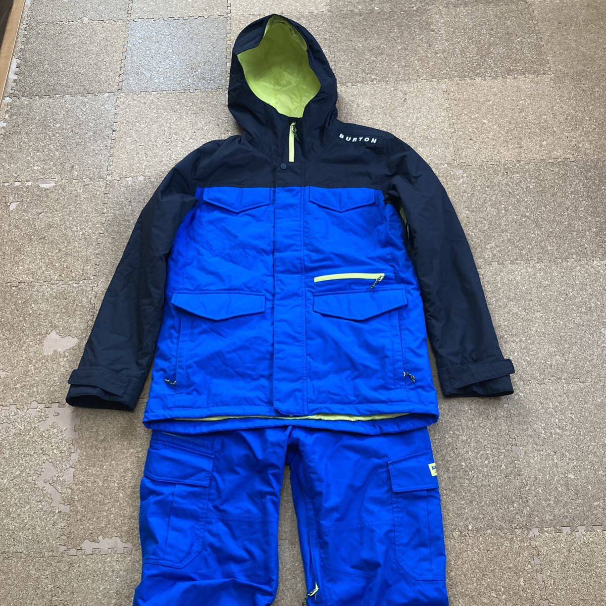 新品未使用品 Burton AK バートン パーカー 撥水 スノーボード 新品未使用品 Burton AK バートン パーカー 撥水 スノーボード