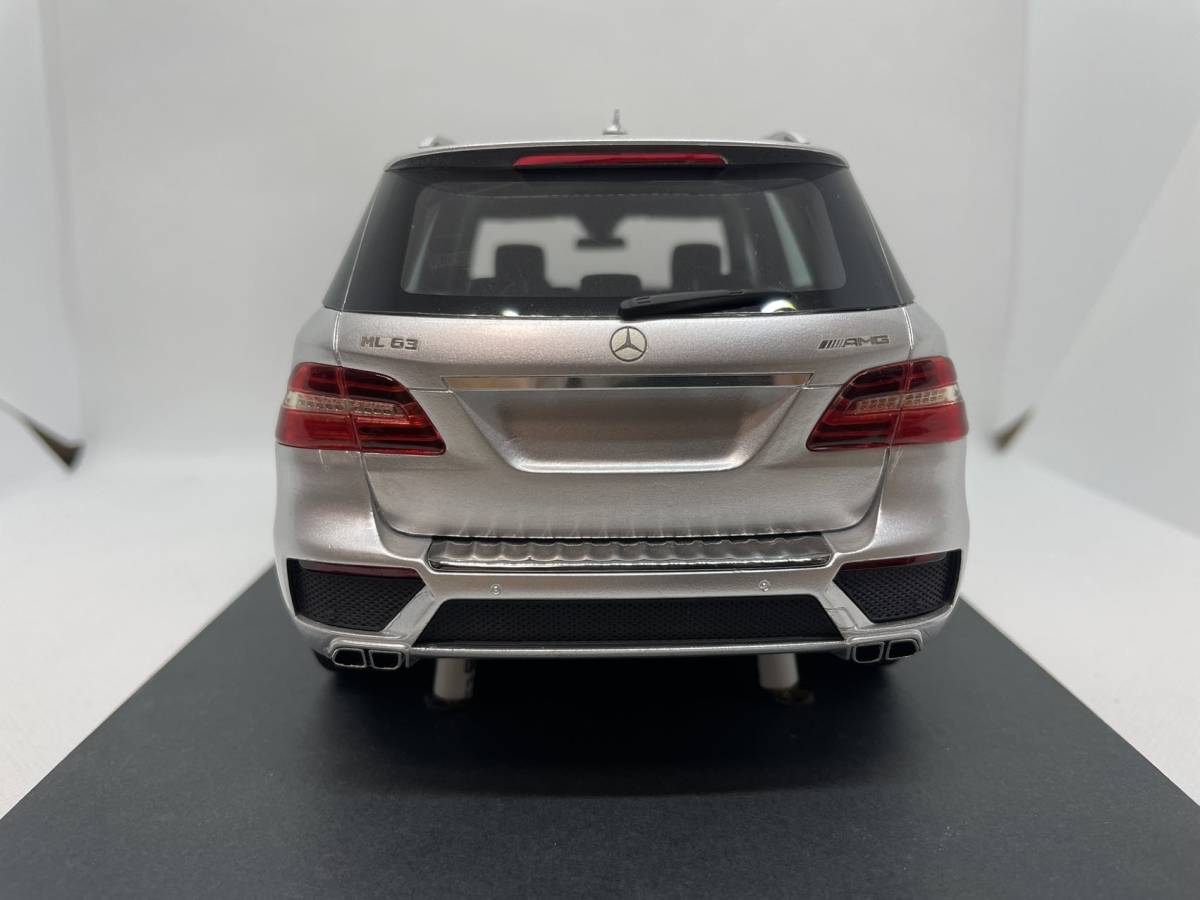 ベンツ 1/18 メルセデスベンツ Mercedes-Benz ML63 AMG SUV 2012 シルバー J03-01-029_画像3