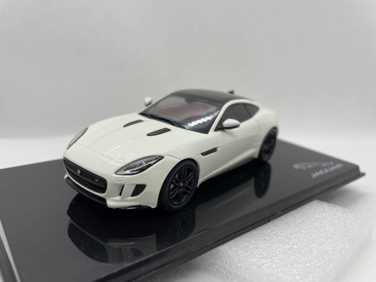 イクソ 1/43 ジャガー IXO JAGUAR F-TYPE COUPE R POLARIS WHITE J05-02-305_画像1