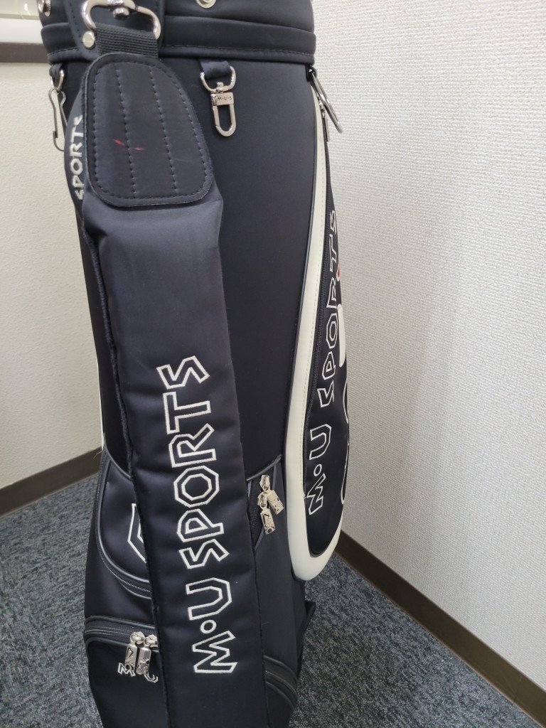 103603。M.U.SPORTS エムユースポーツ キャディバッグ ゴルフバッグ ブラック フード付き_画像9