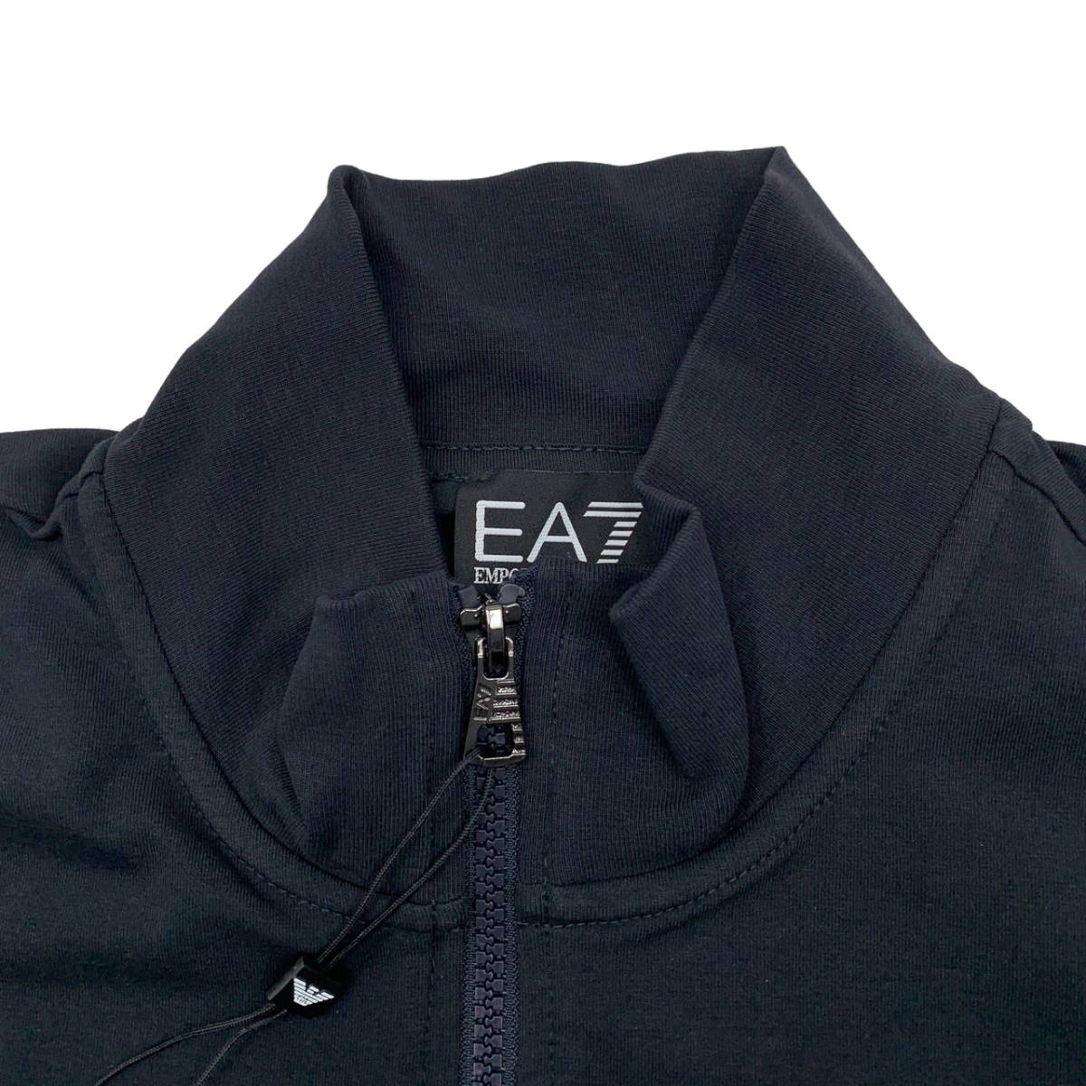 新品■EA7 EMPORIO ARMANI■ジャージセットアップ■EA7 ジャージ上下セット■Mサイズ■濃紺■エンポリオアルマーニ_画像5